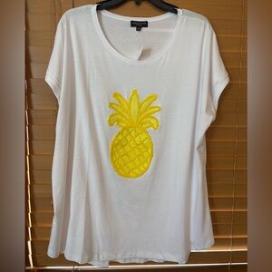 Alexis Taylor Woman Yellow Pineapple Embroidered white Women's Tee. Size 3X